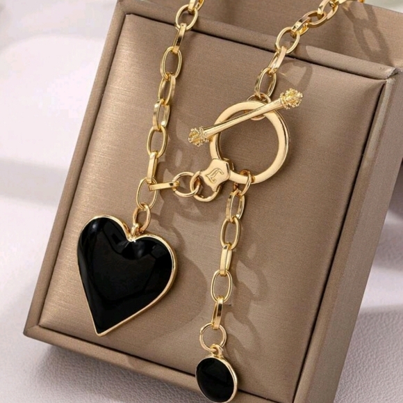Gold Chain Necklace with Black‎ Heart Pendant Stylish Fashion Jewelry For Woman - Picture 2 of 3